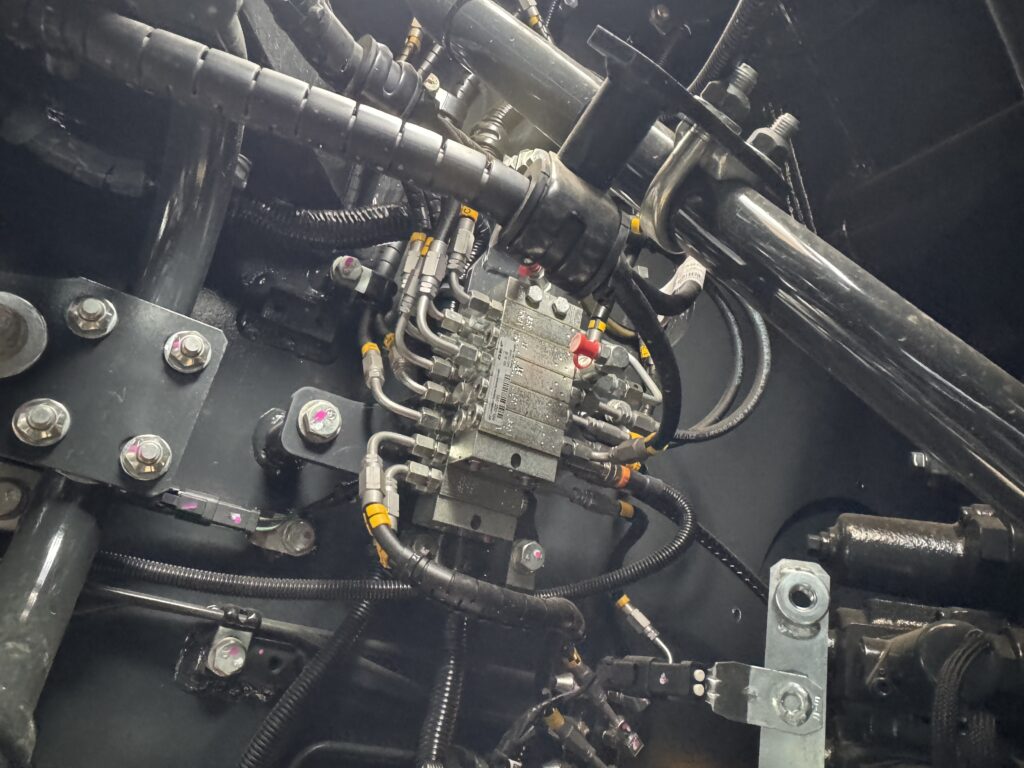 Autolube system of a Heavy Mobile Equipment